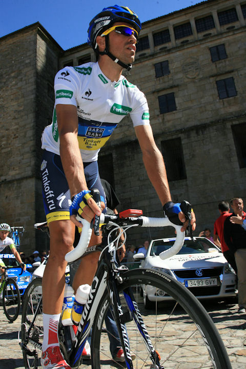 Contador at the start line of Vuelta Stage 13 in Santiago de Compostela