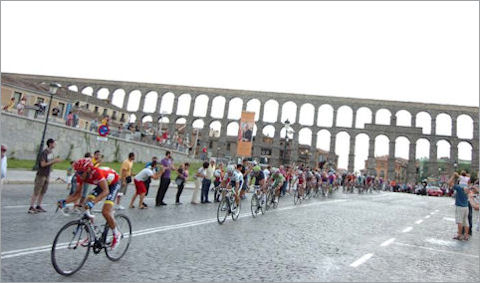 La Vuelta 2012, wild ride into Lastrillas