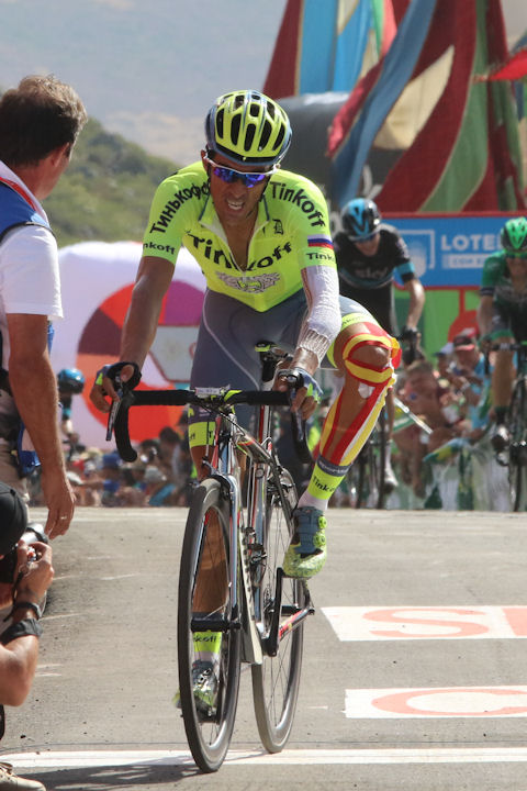 Contador drops Froome in pursuit of Nairo on La Camperona